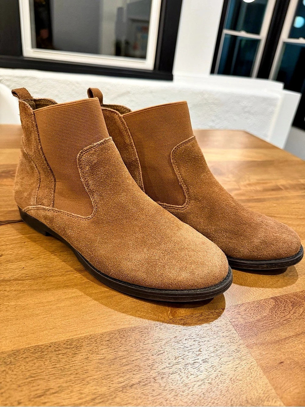Bella Vita Brown Suede Chelsea Ankle Boots Women’s Size 8.5W